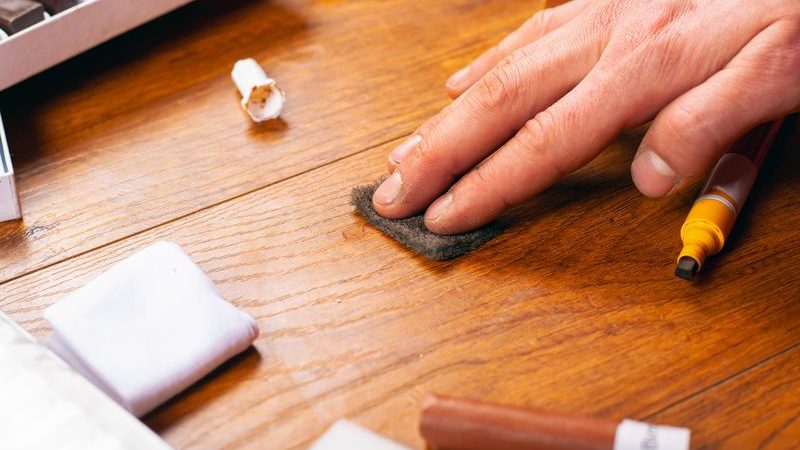 Er det gamle trægulv slidt ned? Se hvordan du får det fikset her